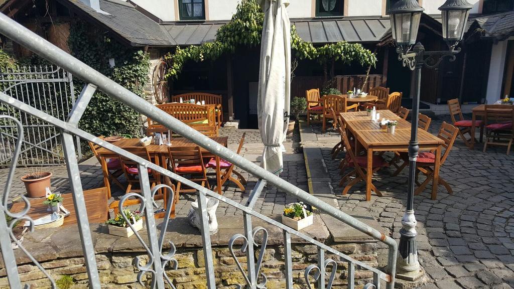 Altes Bierhaus Hotel Arzbach Eksteriør billede