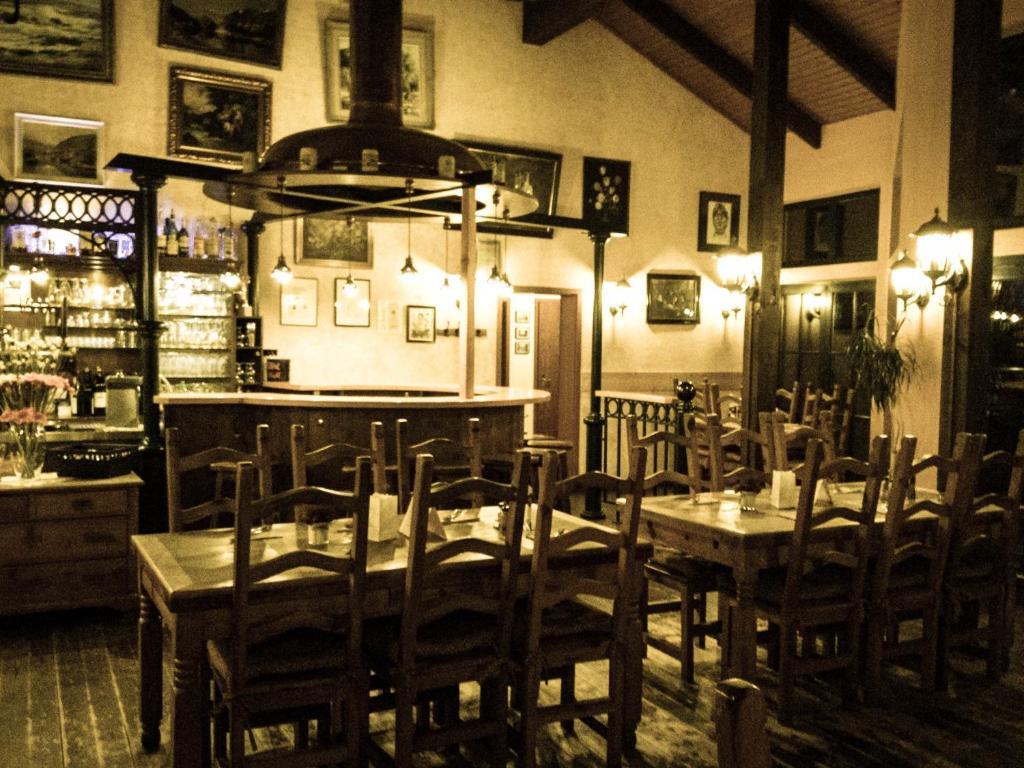 Altes Bierhaus Hotel Arzbach Eksteriør billede